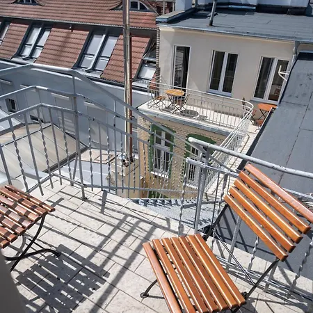 Aparthotel Drevny Kocur 3*