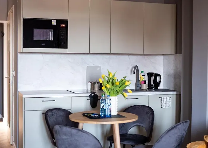 Drevny Kocur 3* Познань